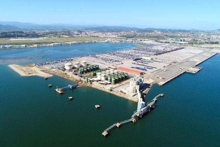 Imagen noticia: Muelle Raos 9 del puerto de Santander  - Ministerio de Transportes, Movilidad y Agenda Urbana.