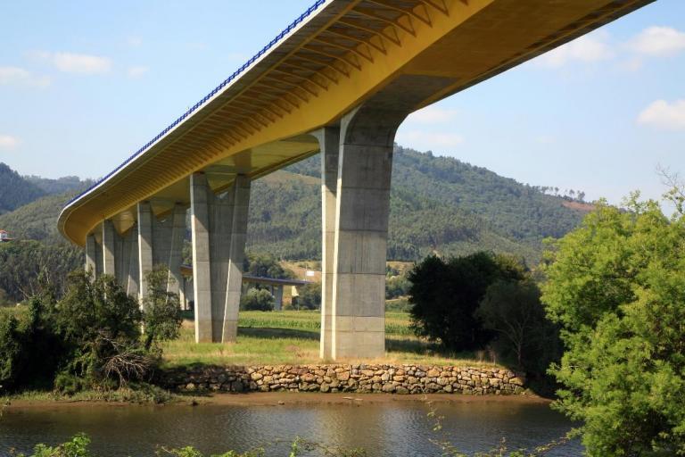 Imagen noticia: Viaducto de la Autovía del Cantábrico sobre el río Nalón - Ministerio de Transportes, Movilidad y Agenda Urbana.