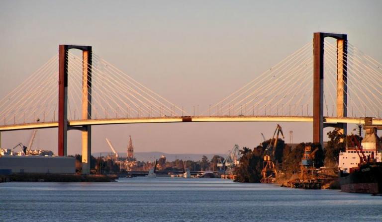 Imagen noticia: Vista del puente del Centenario - Ministerio de Transportes, Movilidad y Agenda Urbana.