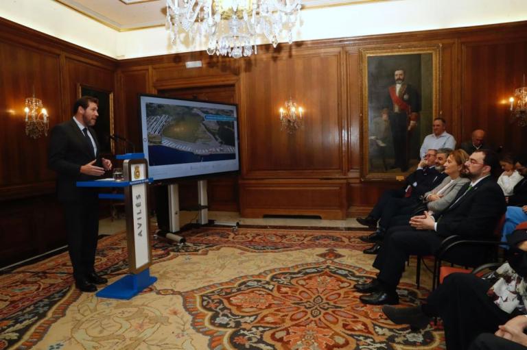 Óscar Puente destaca que el convenio de ‘El Estrellín’ permitirá la mayor ampliación de la historia del Puerto de Avilés