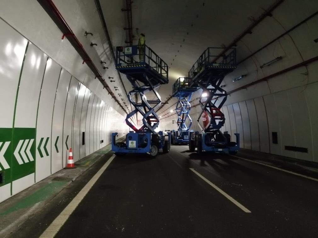 Imagen noticia: Obras para la reapertura del túnel de O Folgoso - Ministerio de Transportes, Movilidad y Agenda Urbana.